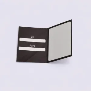 Cartão Presente Personalizável Escudo De/Para